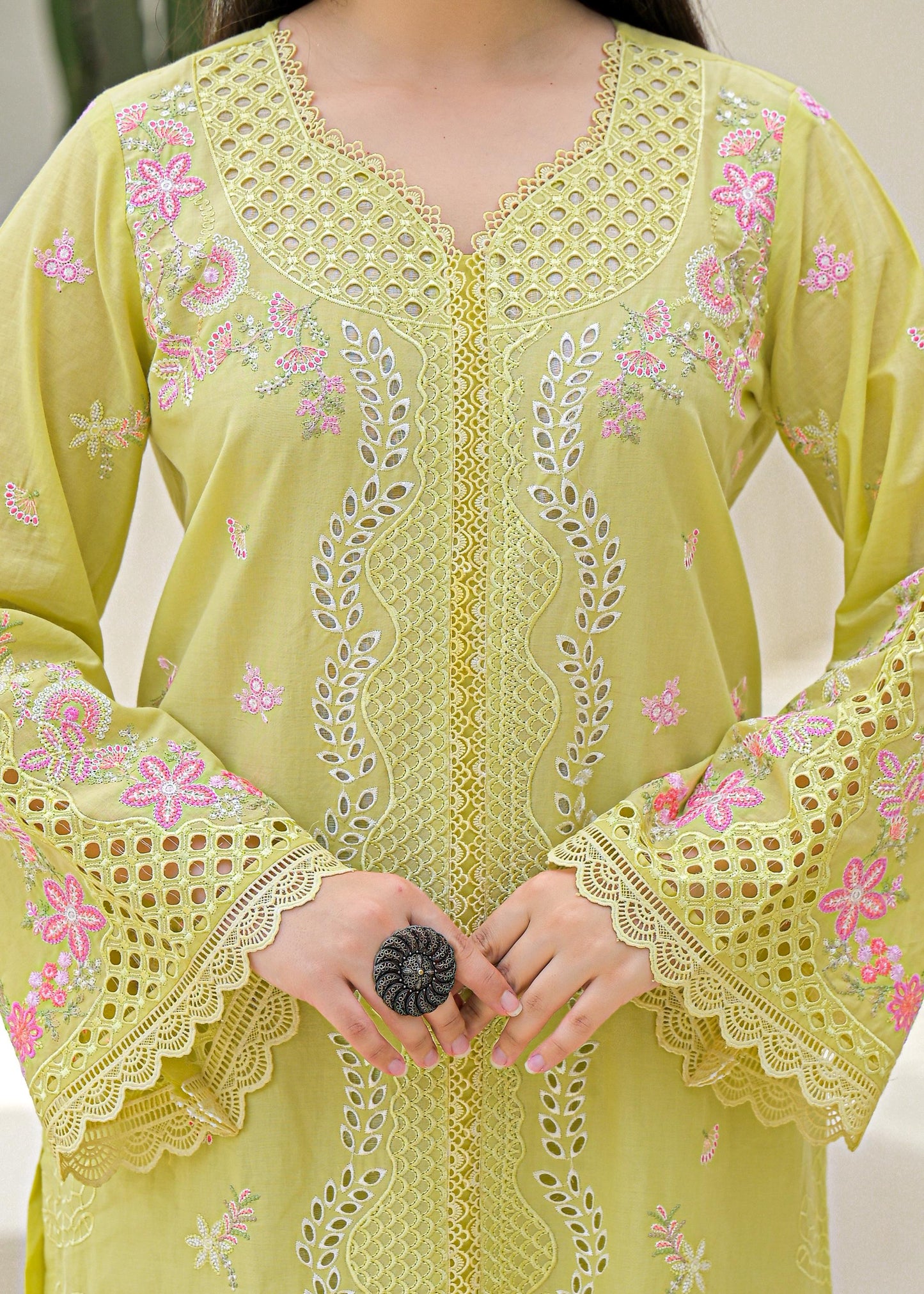 Soft Cotton Kurta set with Floral Embroider