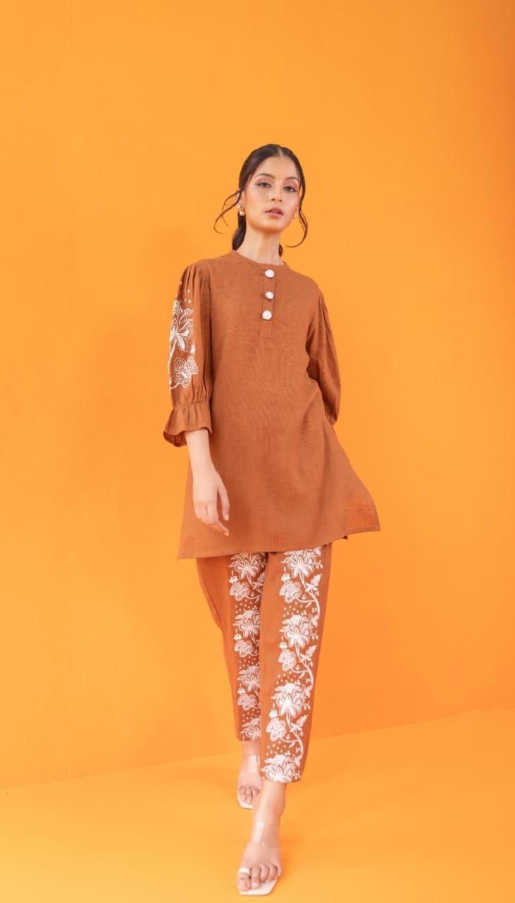 Mud brown embrodired pant set