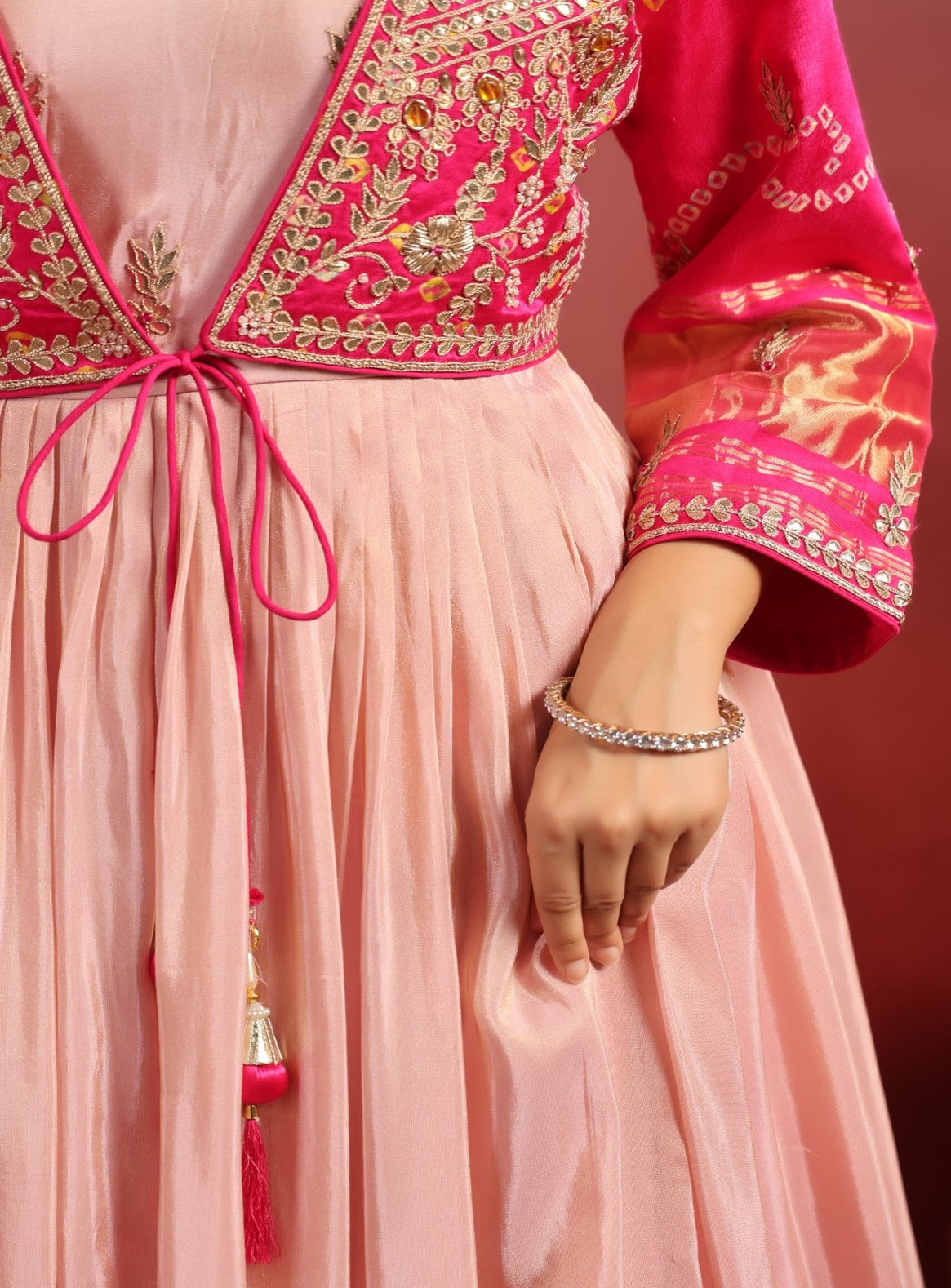 Nikashri Gulvira Set