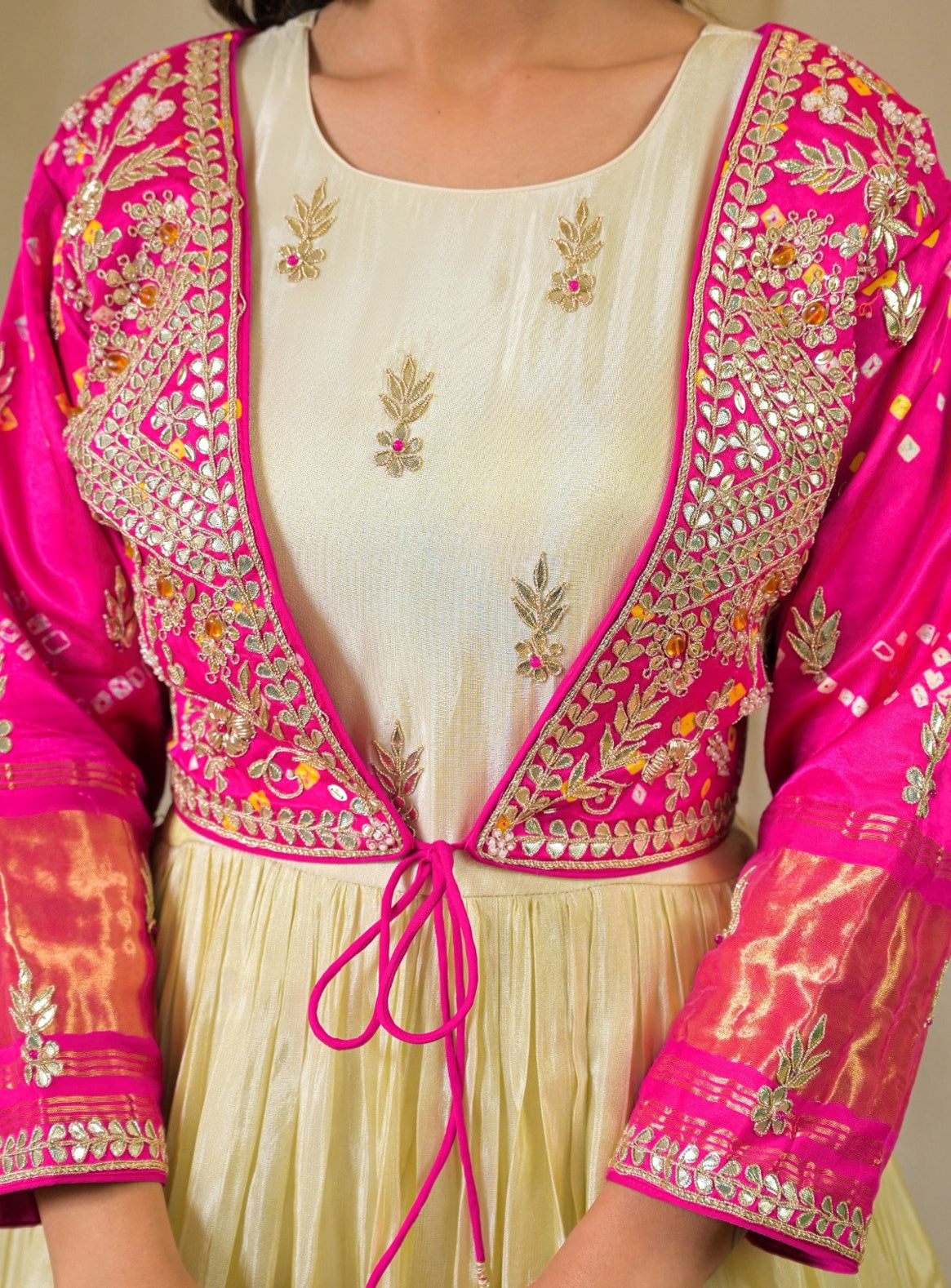 Nikashri Gulvira Set