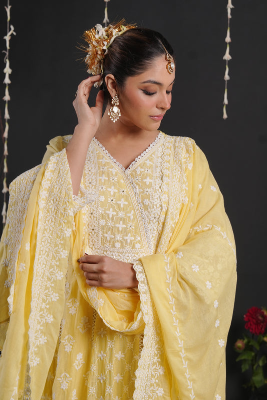 Neelkamal Sunehri Leheriya Set