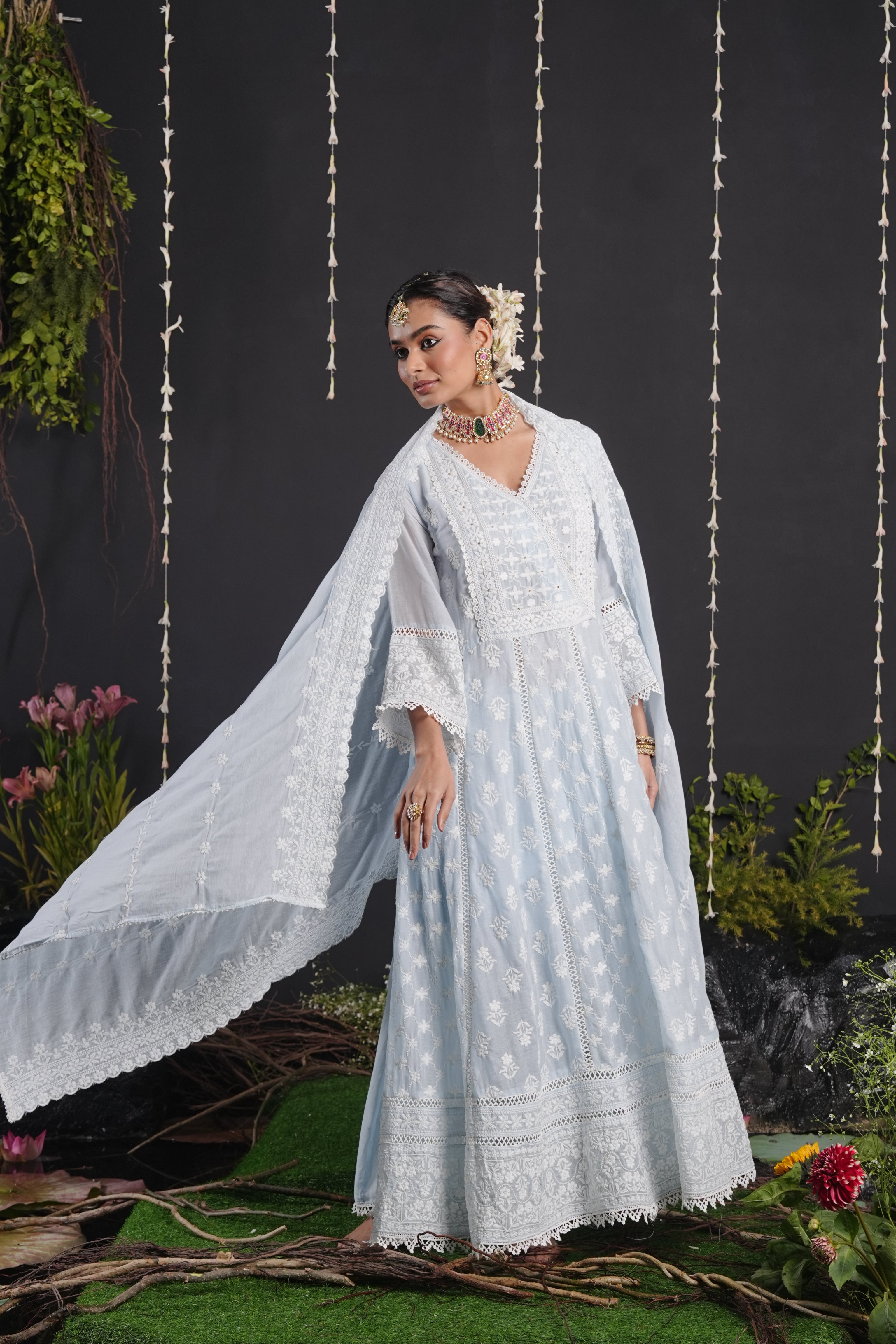 Neelkamal Sunehri Leheriya Set